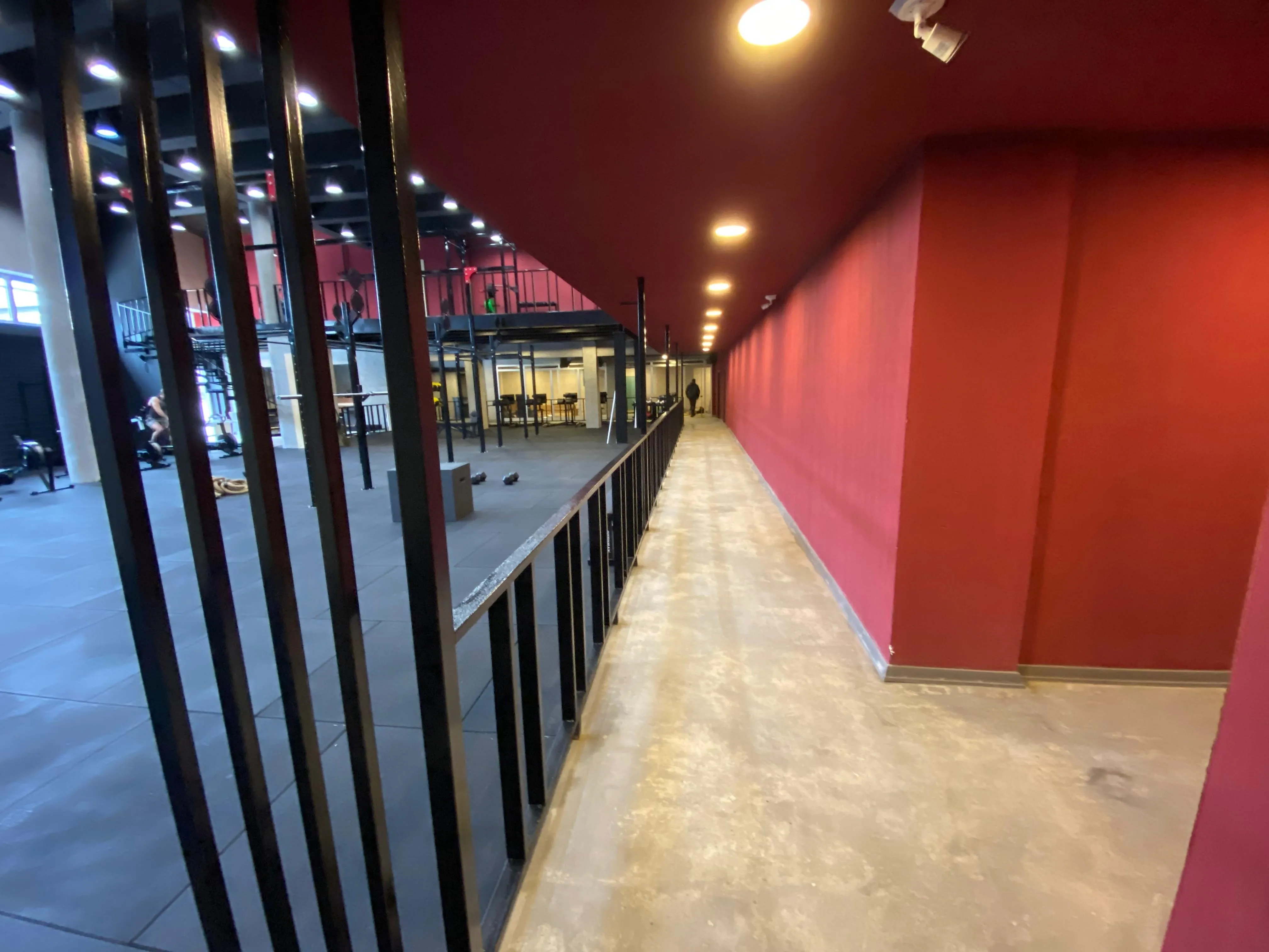 CrossFit Backstreet Oran üst koridor alanı